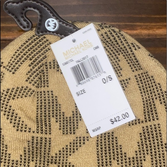 NWT Michael Kors Beanie - Picture 2 of 5